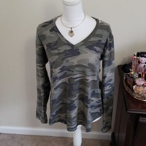 Alya Camo Top
